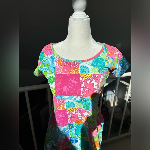 Sz S Lilly Pulitzer Short Sleeve Rainbow Quilt Animal Beach Shift Stretch Dress - Picture 2 of 4